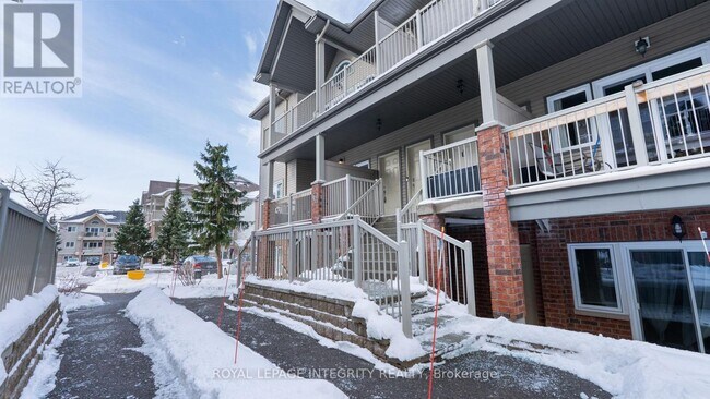 1107 Stittsville Main St in Ottawa, ON - Building Photo - Building Photo