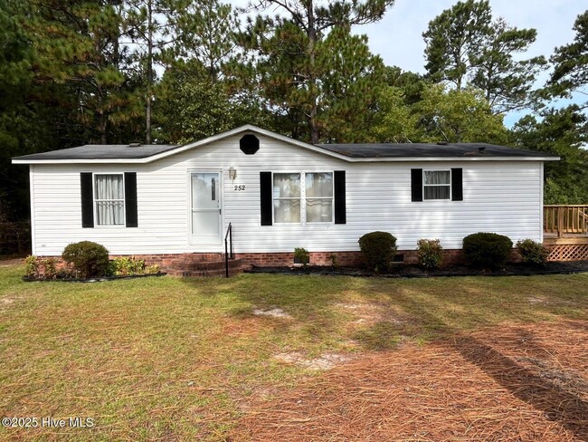 property at 252 Heritage Farm Rd