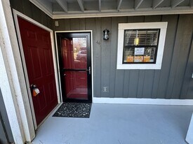 7500 Woods Ln in Cornelius, NC - Building Photo