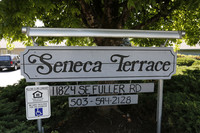 Seneca Terrace in Milwaukie, OR - Building Photo - Building Photo