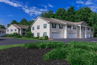 Lakeside Villas in Madison, OH - Building Photo - Building Photo