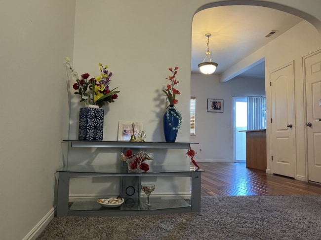 890 E Chase Brk Ln in Millcreek, UT - Building Photo - Building Photo