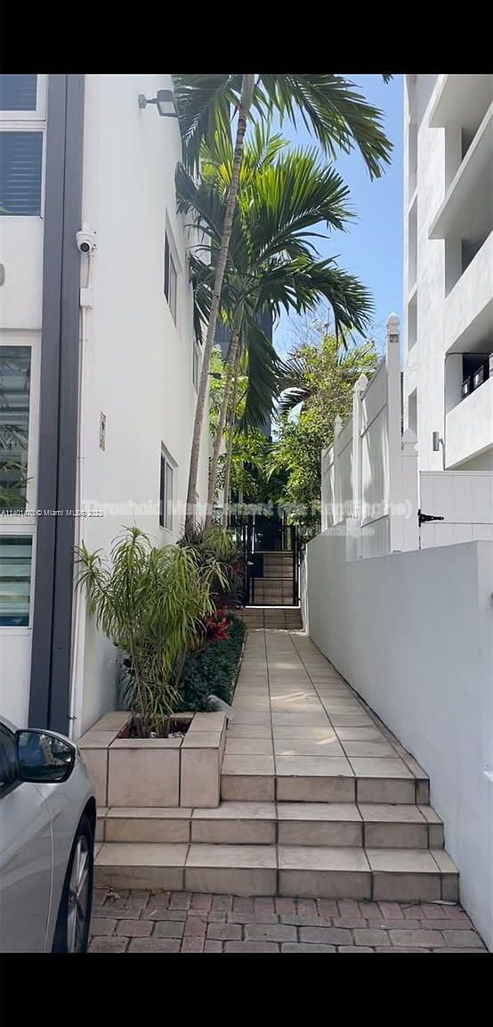 150 SW 10th St in Miami, FL - Building Photo - Building Photo