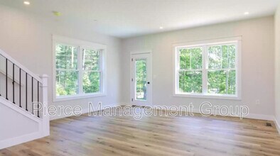 34 Ponemah Hill Rd in Milford, NH - Building Photo - Building Photo