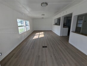 6826 Pompeii Rd in Orlando, FL - Building Photo - Building Photo