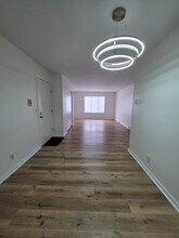 4054 Stonehenge Dr, Unit 1 in Sylvania, OH - Foto de edificio - Building Photo