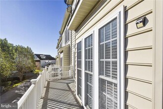 12923 Benton Park Cir in Clarksburg, MD - Building Photo - Building Photo