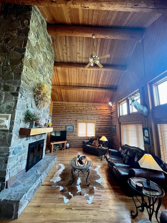 17601 Timberline Creek Dr in Bozeman, MT - Building Photo - Building Photo