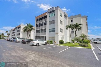 1516 S Lakeside Dr in Lake Worth, FL - Building Photo - Building Photo