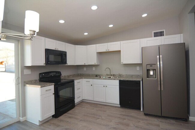 property at 839 E Linden St