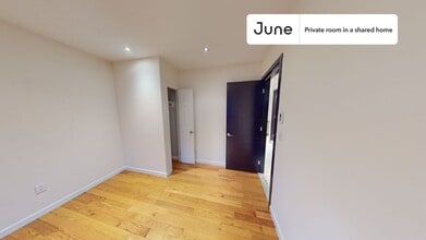Private bedroom in 4 bed/2 bath Home in New York, NY - Building Photo - Building Photo