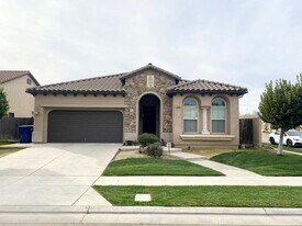2468 S Bundy Dr in Fresno, CA - Building Photo