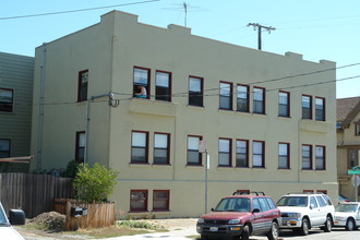 4105 Montgomery St in Oakland, CA - Building Photo - Building Photo