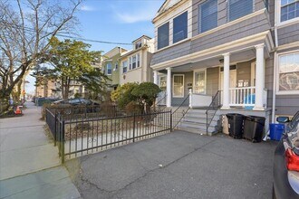 239 Harrison Ave in Jersey City, NJ - Building Photo - Building Photo