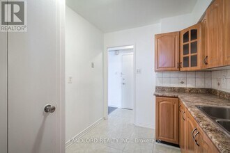 1350 York Mills Rd in Toronto, ON - Building Photo - Building Photo