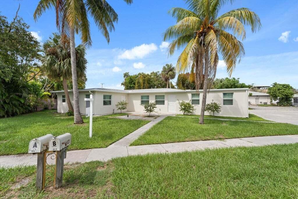 121 S Lake Dr in Lantana, FL - Foto de edificio