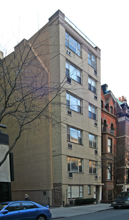 66 E 80th St in New York, NY - Building Photo