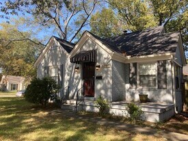 3280 Southern Ave in Memphis, TN - Building Photo
