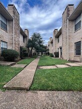 8400 Jamestown Dr in Austin, TX - Building Photo - Building Photo