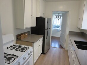 828 W Glenoaks Blvd, Unit 828 in Glendale, CA - Building Photo - Building Photo