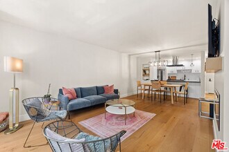 1252 11th St in Santa Monica, CA - Building Photo - Building Photo