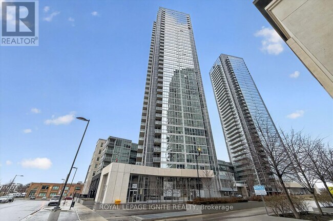 2916 Hwy 7 in Vaughan, ON - Building Photo - Building Photo