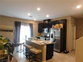 2715 Amazing Meadows Ave in North Las Vegas, NV - Building Photo - Building Photo