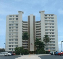 710 N Ocean Blvd Apartamentos