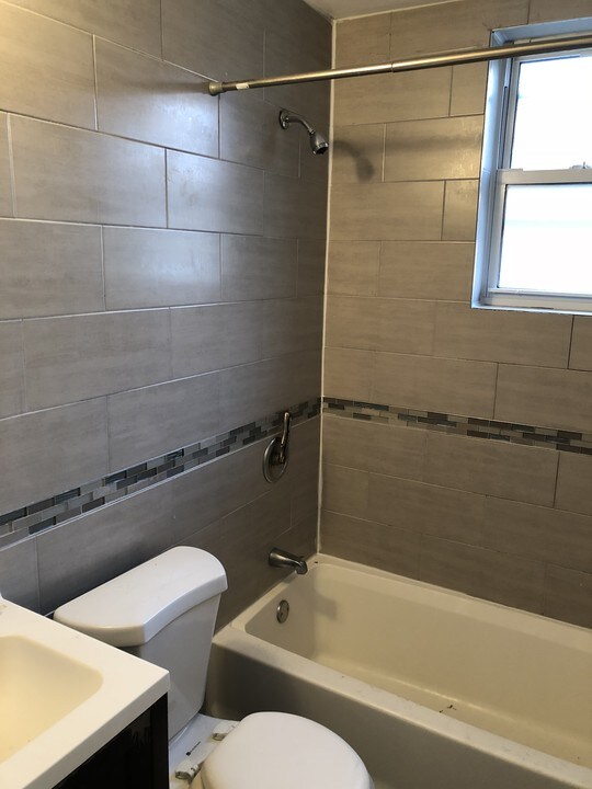 46-15 Beach Channel Dr in Queens, NY - Building Photo