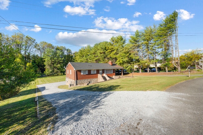 2915 Confederate Ave in Lynchburg, VA - Building Photo - Building Photo