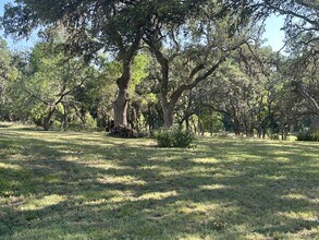 38400 Interstate 10 W, Unit Apartment in Boerne, TX - Building Photo - Building Photo