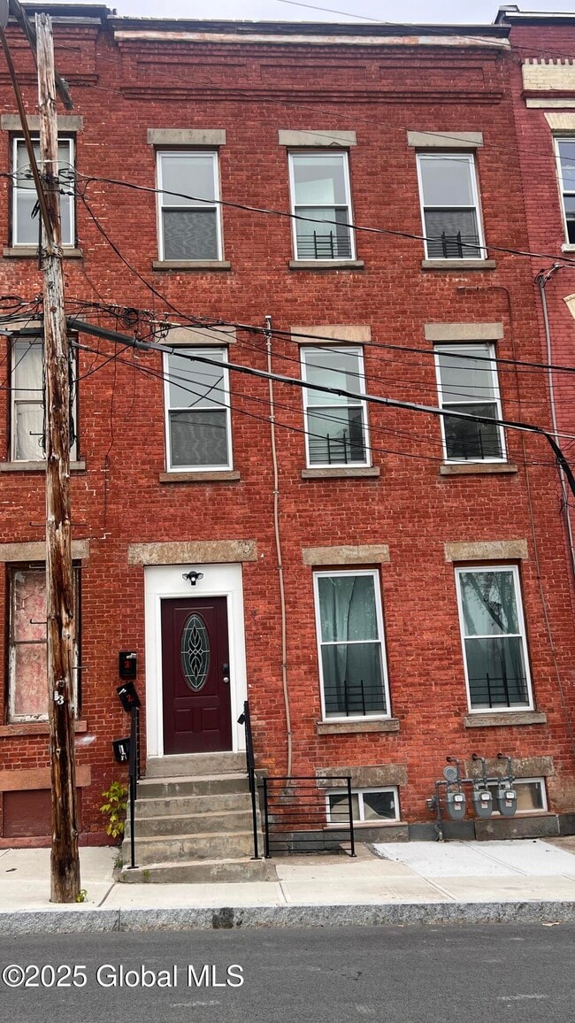 property at 15 Delaware St