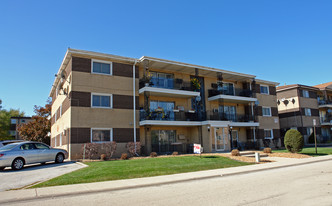 9440 S 79th Ct Apartments