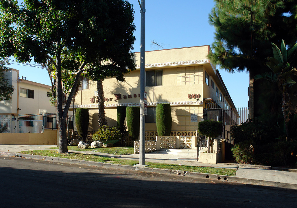 880 Victor Ave in Inglewood, CA - Building Photo