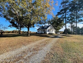 850 Buggs Island Rd in Boydton, VA - Building Photo - Building Photo