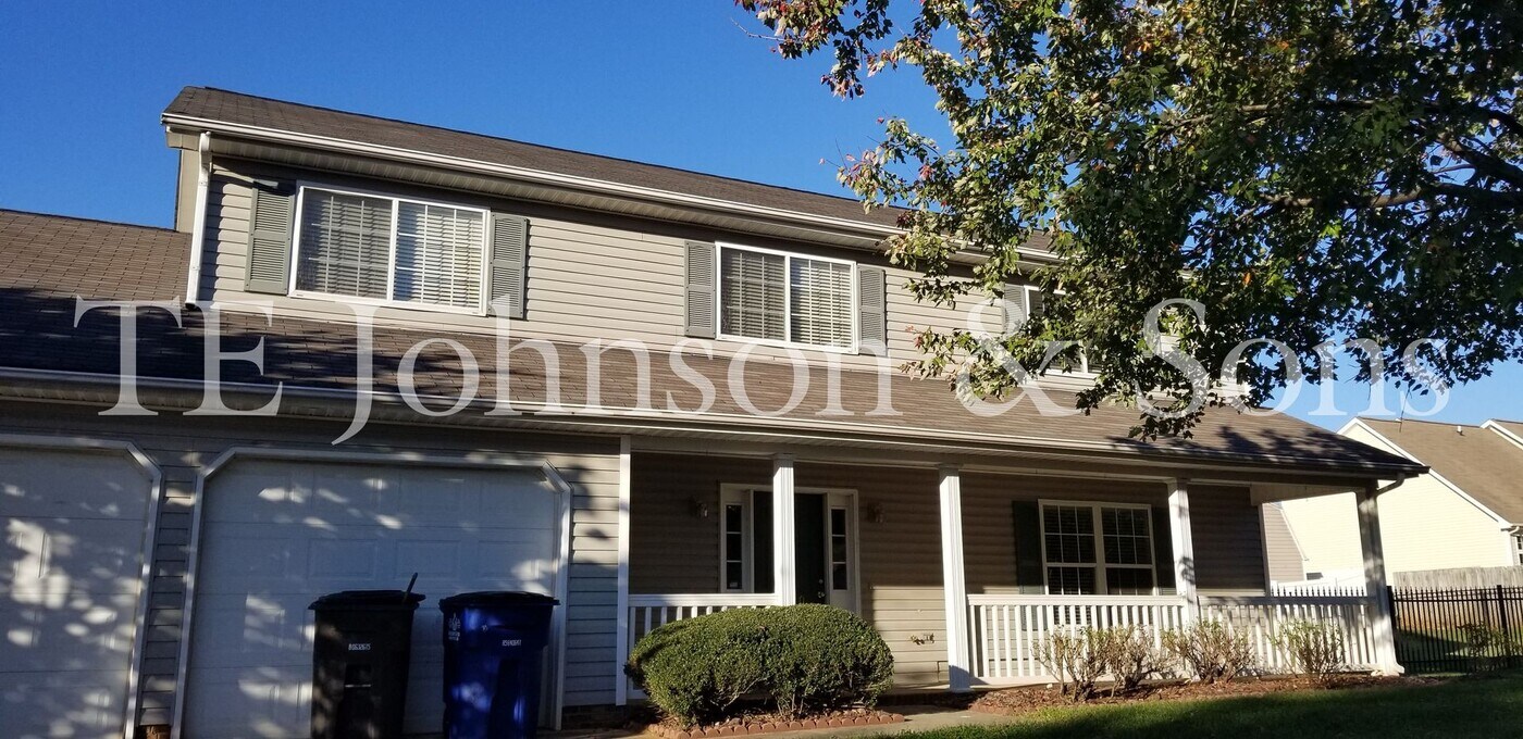 1550 Pecan Ln in Kernersville, NC - Building Photo