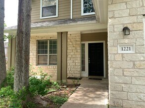 1221 Mathias St in Cedar Park, TX - Building Photo - Building Photo