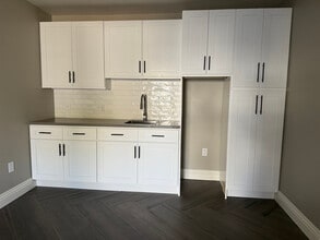 40089 High St in Cherry Valley, CA - Building Photo - Building Photo