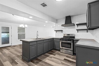 1524 E Avenue B in Temple, TX - Building Photo - Building Photo