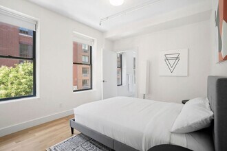 517 W 45th St in New York, NY - Foto de edificio - Building Photo