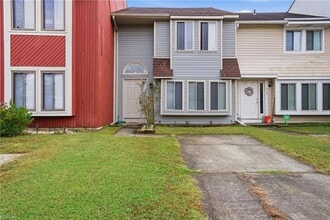 710 Waters Dr in Virginia Beach, VA - Building Photo - Building Photo