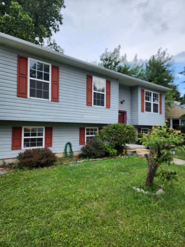 property at 1129 Dorchester Ave