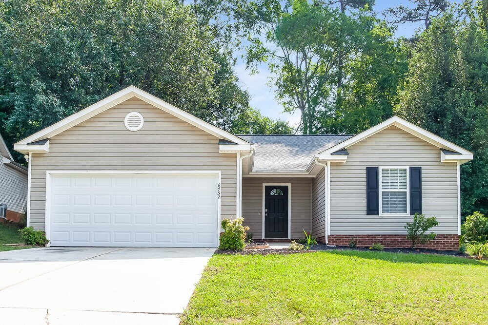 6752 Sullins Rd in Charlotte, NC - Building Photo