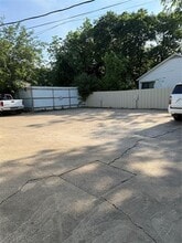 304 E Hickory St in Kaufman, TX - Building Photo - Building Photo