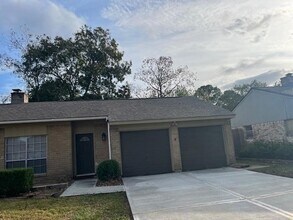 15814 Havenhurst Dr in Houston, TX - Building Photo - Building Photo