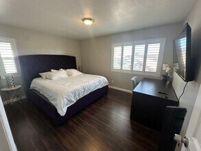 10220 Keoki St in San Diego, CA - Building Photo - Building Photo