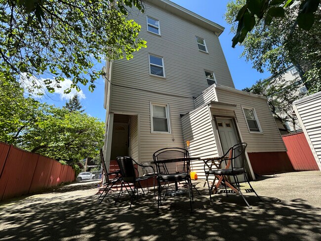 420 Norfolk St, Unit NA in Somerville, MA - Building Photo - Building Photo