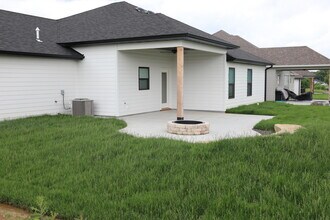 4613 Chambers Bay Dr in Columbia, MO - Building Photo - Building Photo