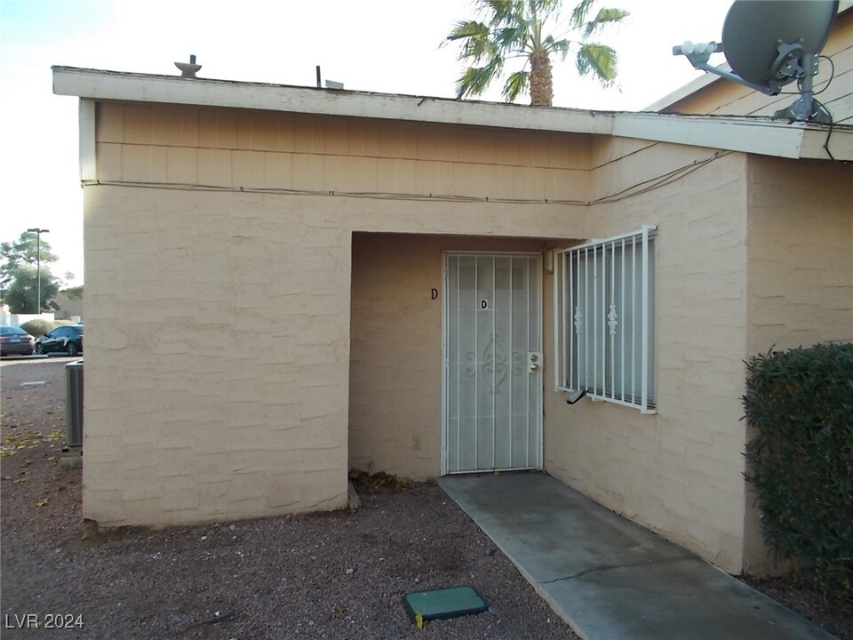 5158 Greene Ln in Las Vegas, NV - Building Photo