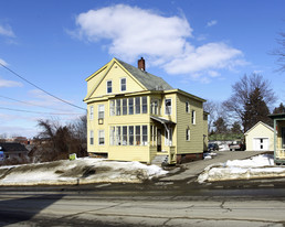 16 Clinton Ave in Winslow, ME - Building Photo